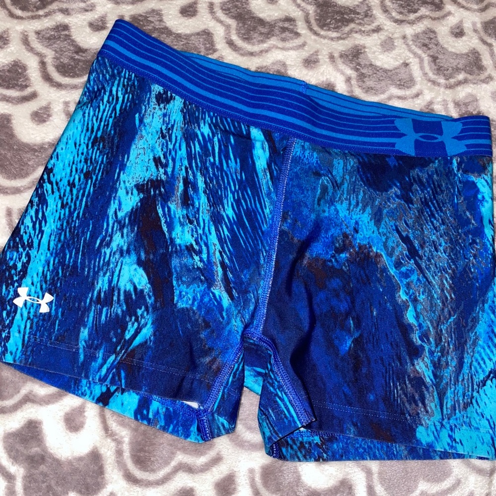 Under Armour dry fit shorts🛍